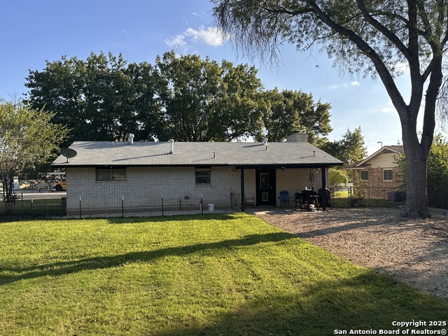 Image 3 of 40 For 1706 24th  