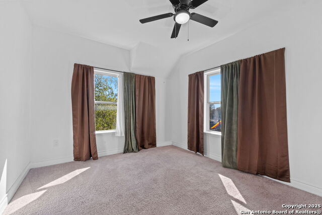 Image 18 of 31 For 926 Joyce Marlene Dr.