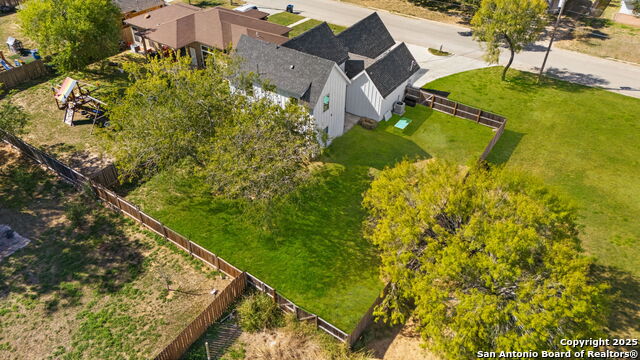 Image 24 of 31 For 926 Joyce Marlene Dr.