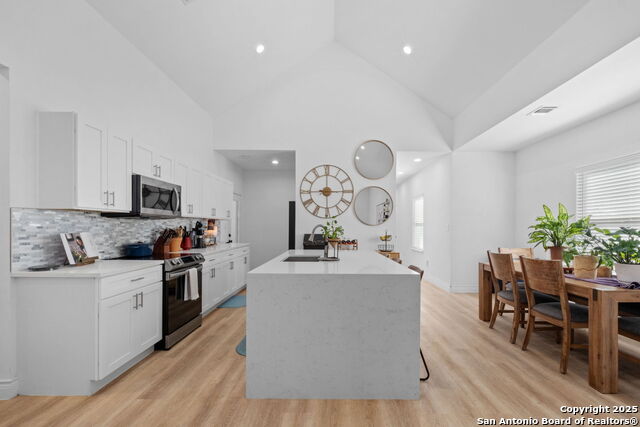 Image 9 of 31 For 926 Joyce Marlene Dr.