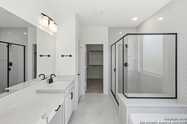 Image 31 of 39 For 527 Athabaska Trail