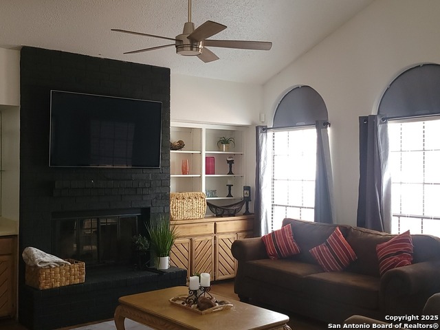 Image 2 of 18 For 15046 Digger