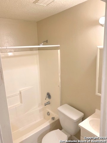 Image 11 of 14 For 7615 Windsor Oaks