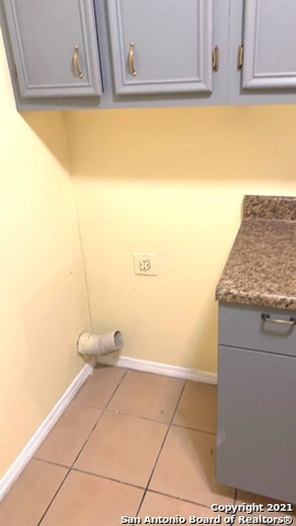 Image 6 of 14 For 7615 Windsor Oaks