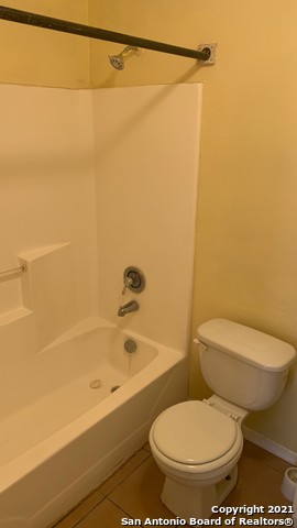 Image 9 of 14 For 7615 Windsor Oaks