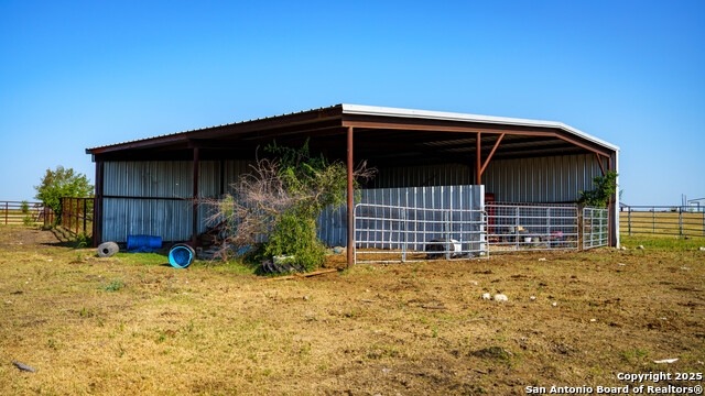 Listing photo id 10 for 2525 Fm 2623