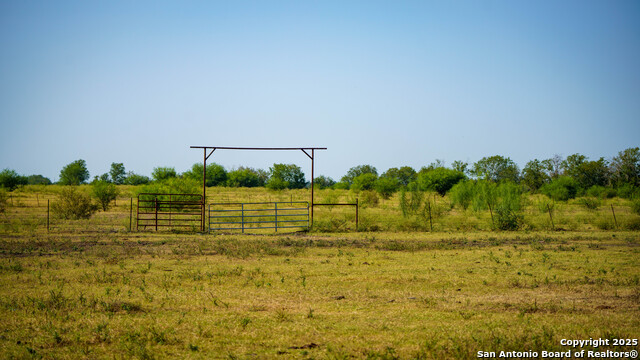 Listing photo id 24 for 2525 Fm 2623