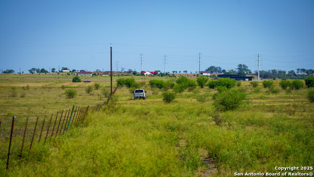 Listing photo id 26 for 2525 Fm 2623