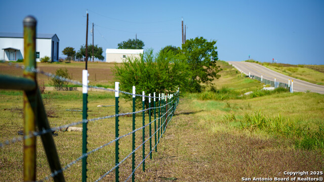 Listing photo id 31 for 2525 Fm 2623