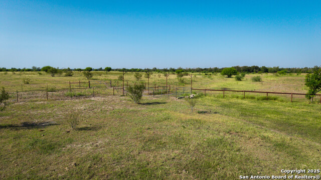 Listing photo id 32 for 2525 Fm 2623