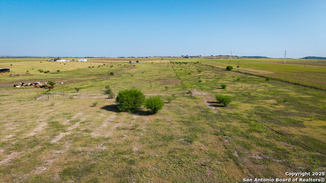 Listing photo id 38 for 2525 Fm 2623