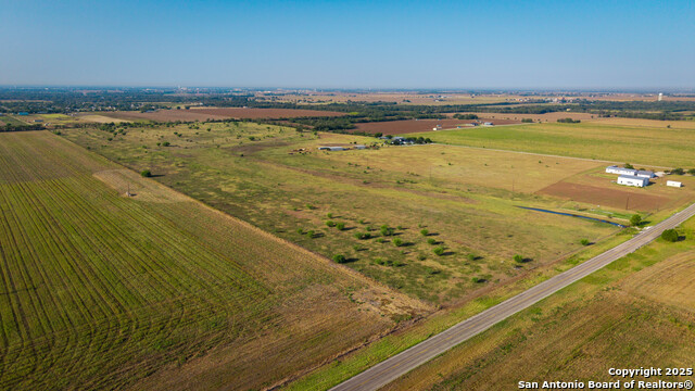 Listing photo id 47 for 2525 Fm 2623