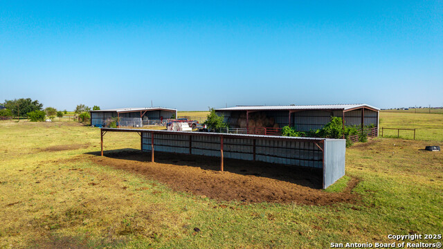 Listing photo id 4 for 2525 Fm 2623