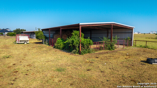 Listing photo id 6 for 2525 Fm 2623