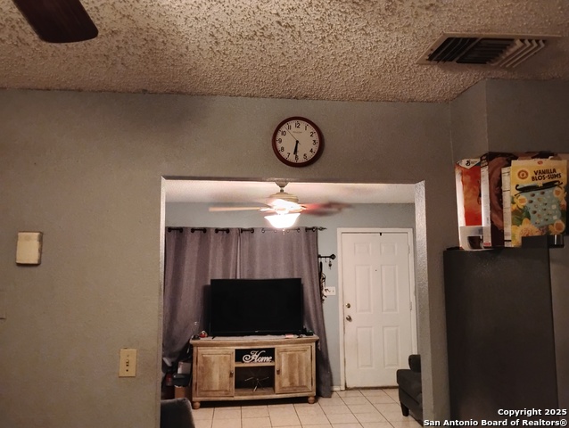 Image 3 of 7 For 1665 Cristin Dr.