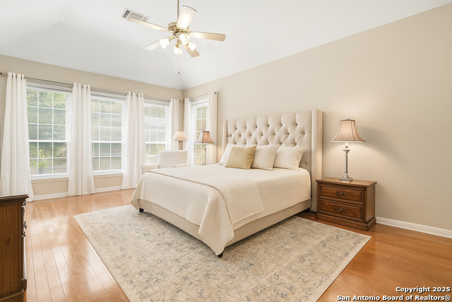 Image 11 of 27 For 15 Inwood Point