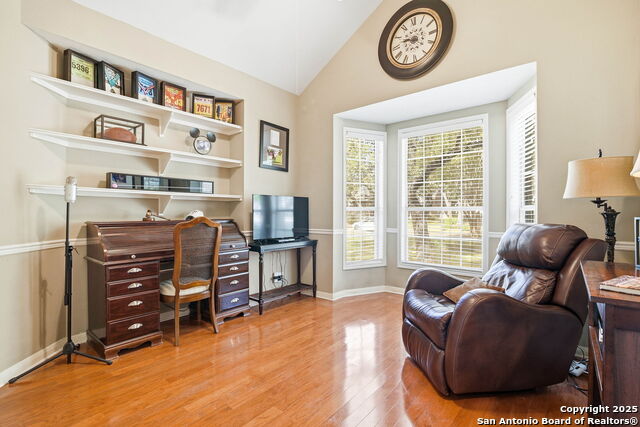 Image 14 of 27 For 15 Inwood Point