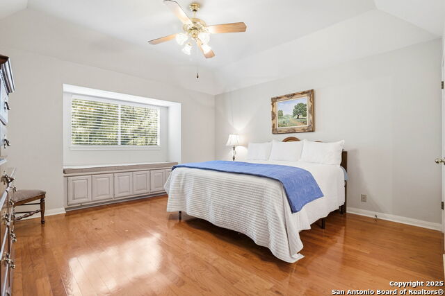 Image 16 of 27 For 15 Inwood Point