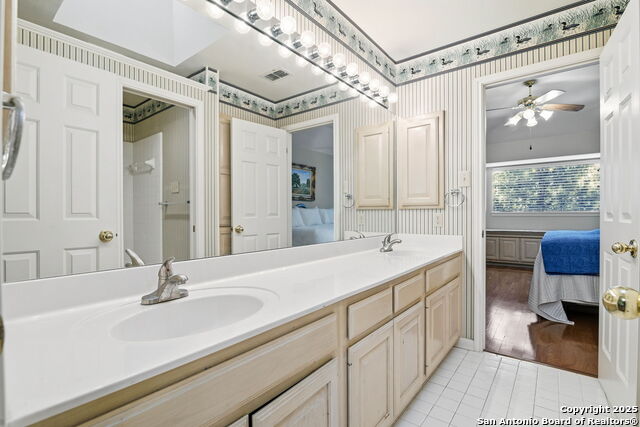 Image 17 of 27 For 15 Inwood Point