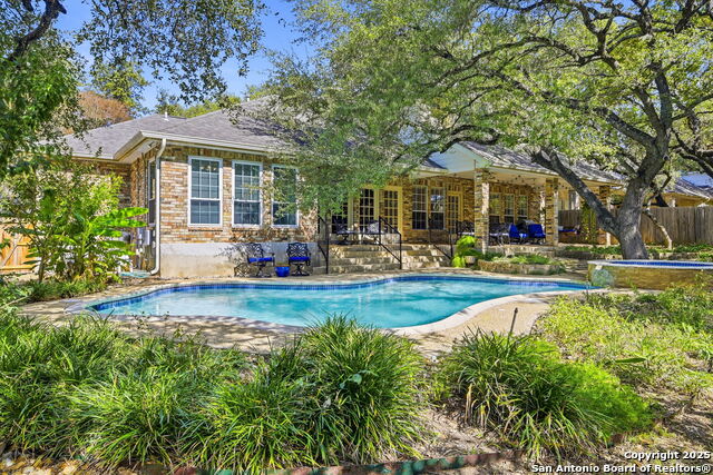 Image 23 of 27 For 15 Inwood Point