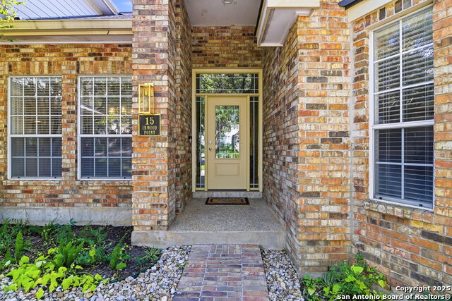 Image 3 of 27 For 15 Inwood Point