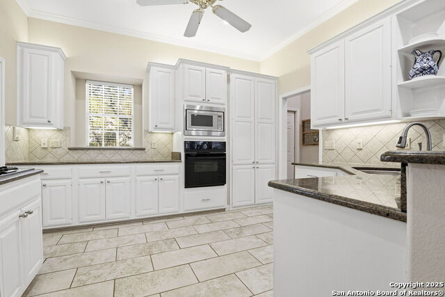 Image 7 of 27 For 15 Inwood Point