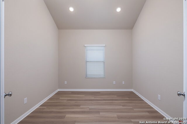 Image 5 of 28 For 1144 Water