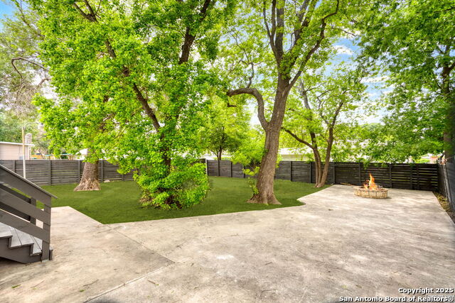 Image 21 of 23 For 2927 New Braunfels