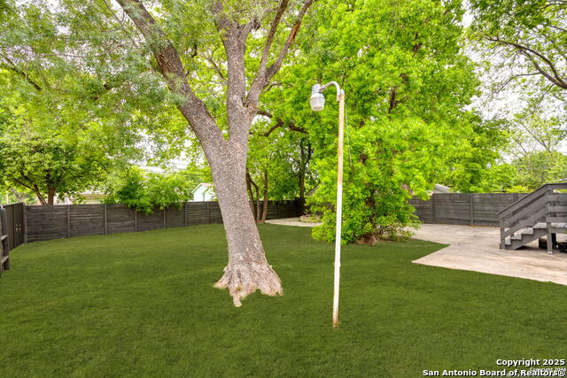 Image 22 of 23 For 2927 New Braunfels