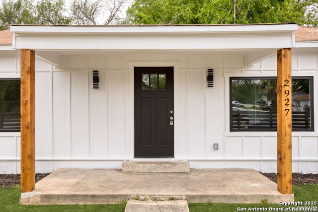 Image 3 of 23 For 2927 New Braunfels