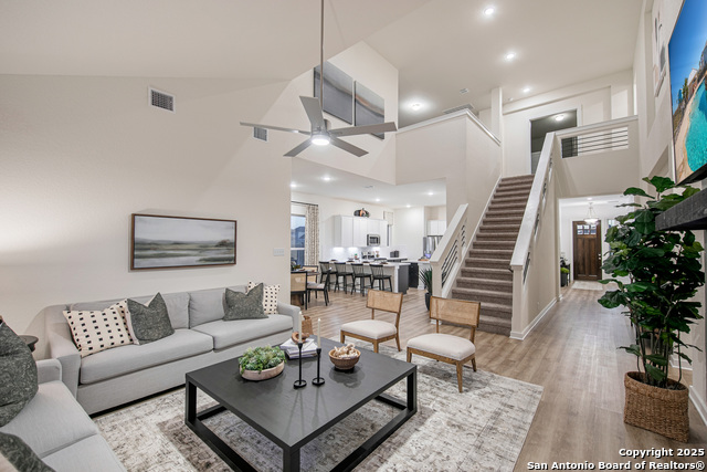 Image 11 of 36 For 326 Glenwood Ranch