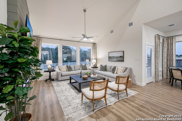 Image 9 of 36 For 326 Glenwood Ranch