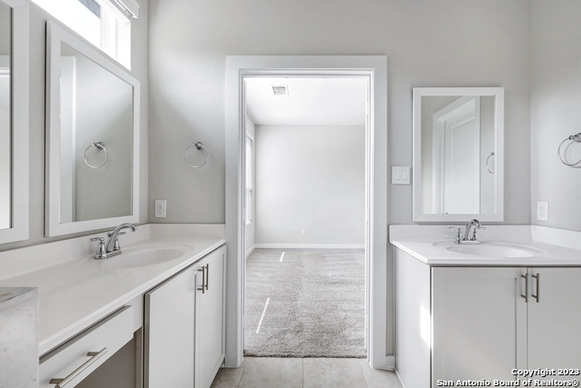 Image 21 of 30 For 7910 Needle