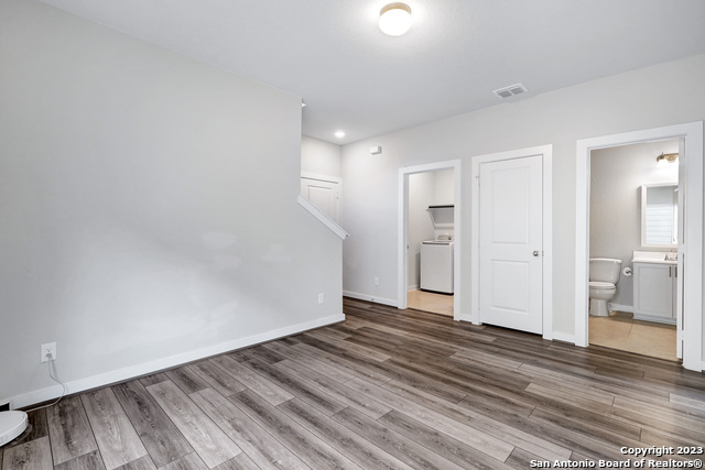 Image 26 of 30 For 7910 Needle