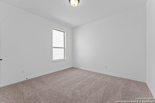 Image 16 of 26 For 4007 Paddock Trl