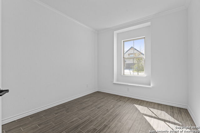 Image 4 of 26 For 4007 Paddock Trl