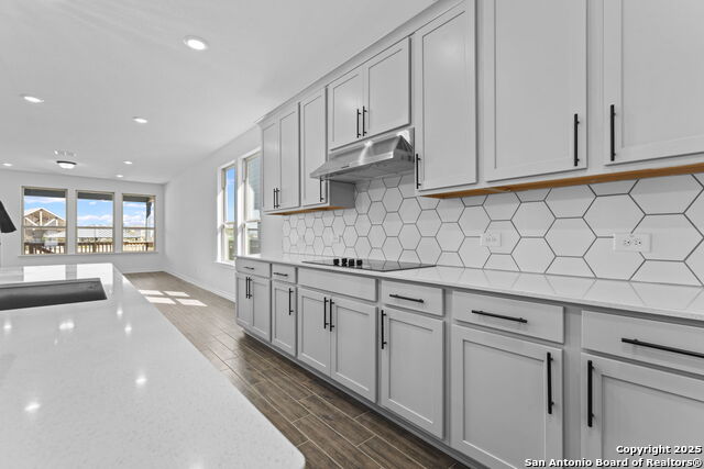 Image 9 of 26 For 4007 Paddock Trl