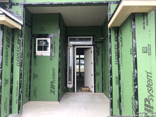 Image 3 of 21 For 811 Niebla Creek