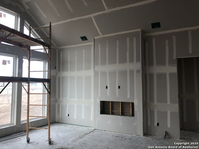 Image 5 of 21 For 811 Niebla Creek