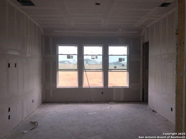 Image 6 of 21 For 811 Niebla Creek