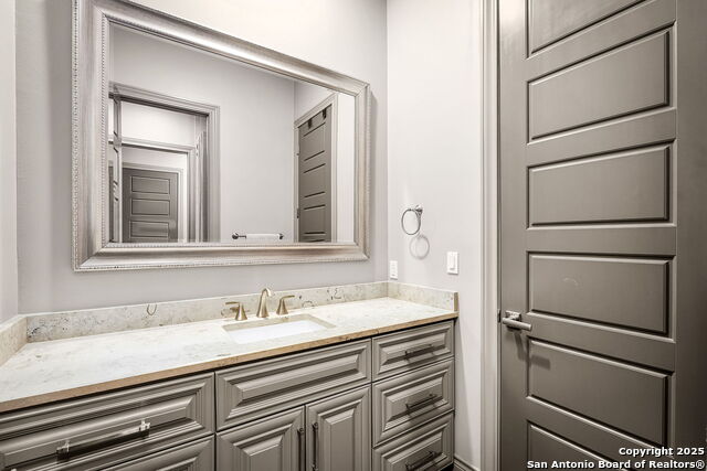 Image 14 of 39 For 2447 Wallaby Circle