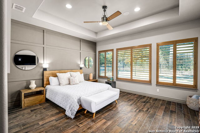 Image 18 of 39 For 2447 Wallaby Circle