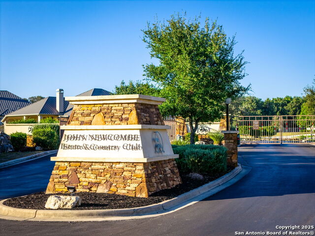 Image 34 of 39 For 2447 Wallaby Circle