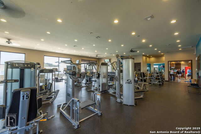 Image 35 of 39 For 2447 Wallaby Circle