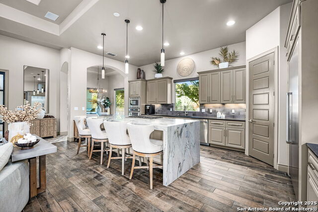 Image 5 of 39 For 2447 Wallaby Circle