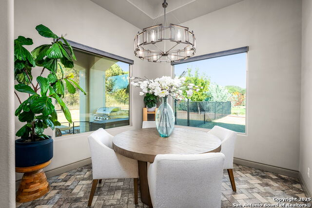 Image 8 of 39 For 2447 Wallaby Circle