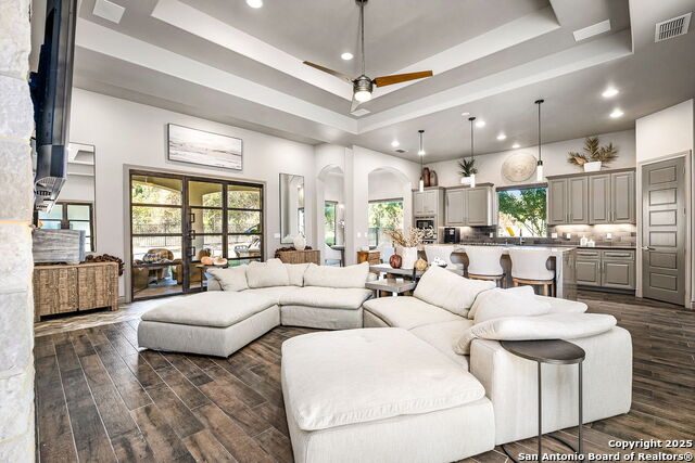 Image 9 of 39 For 2447 Wallaby Circle