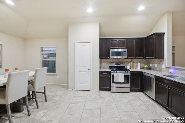 Image 10 of 30 For 3406 Candlepass