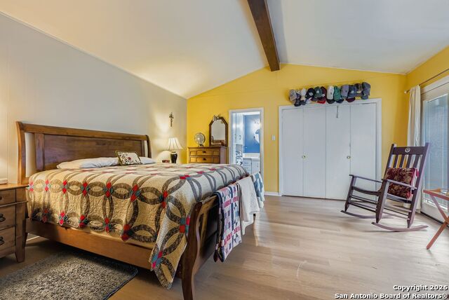 Image 13 of 27 For 615 Cave  