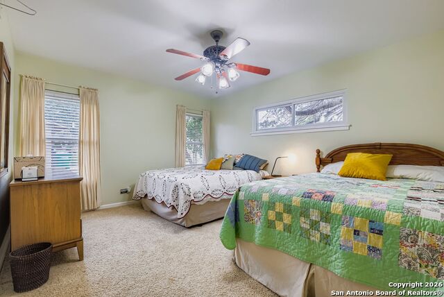 Image 21 of 27 For 615 Cave  